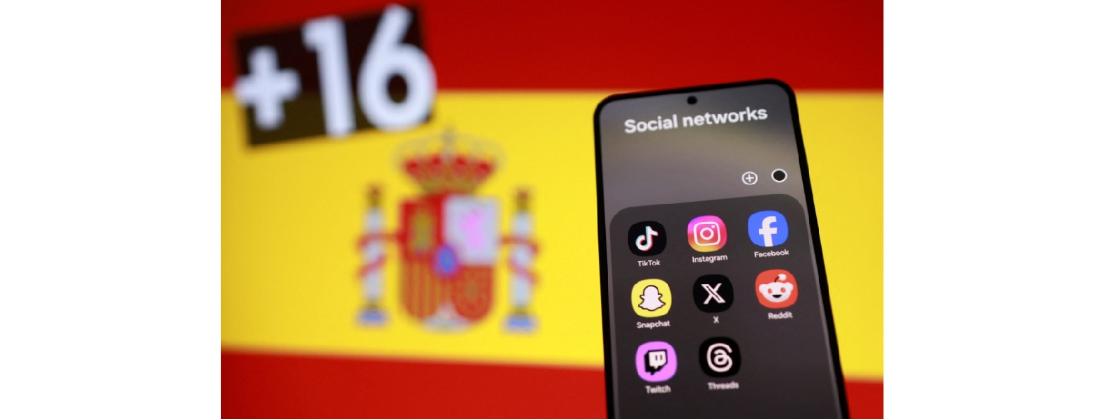 ස්පාඤ්ඤයත් සමාජ මාධ්‍ය තහනමක් ගැන කියයි..